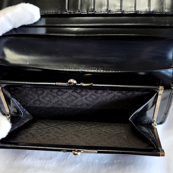 Bally Patent Leather Long Wallet with kiss lock pocket - Picture 7 of 9